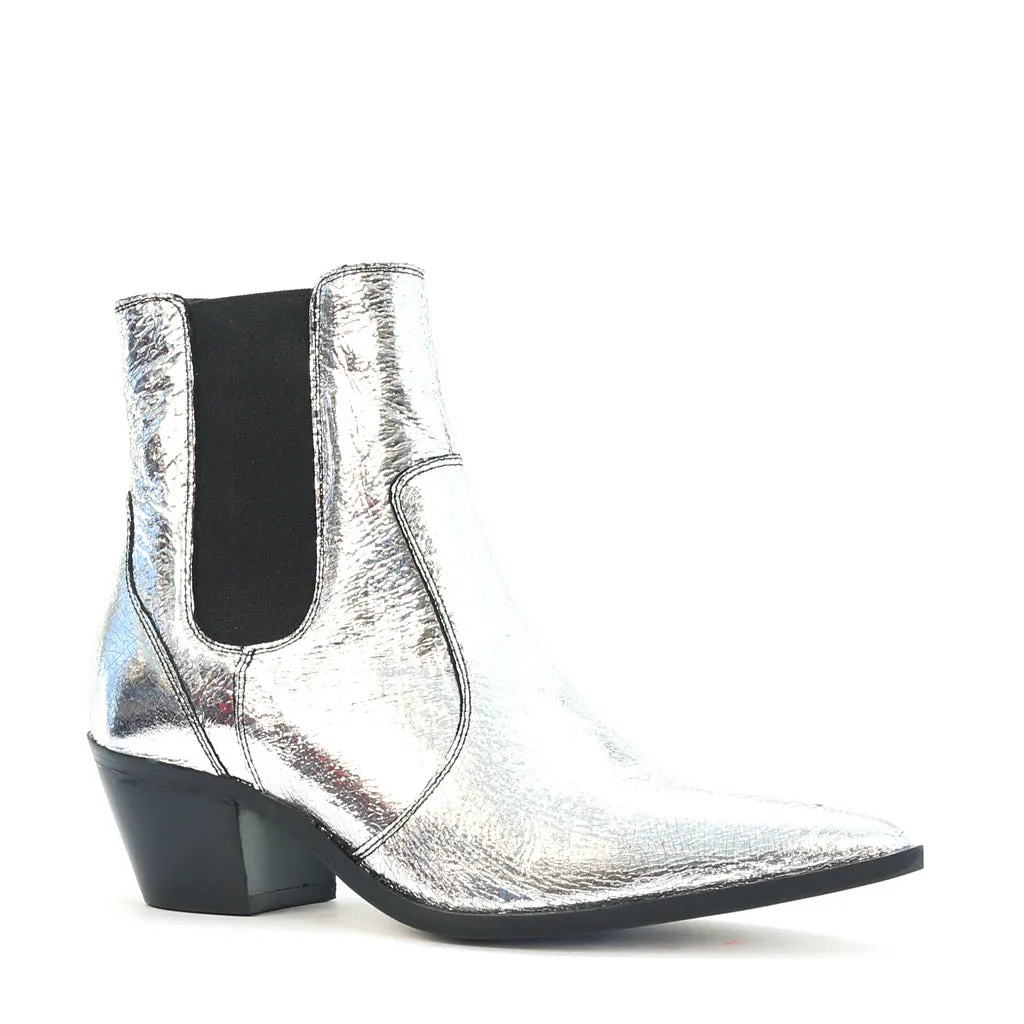 Giro Leather Chelsea Boots