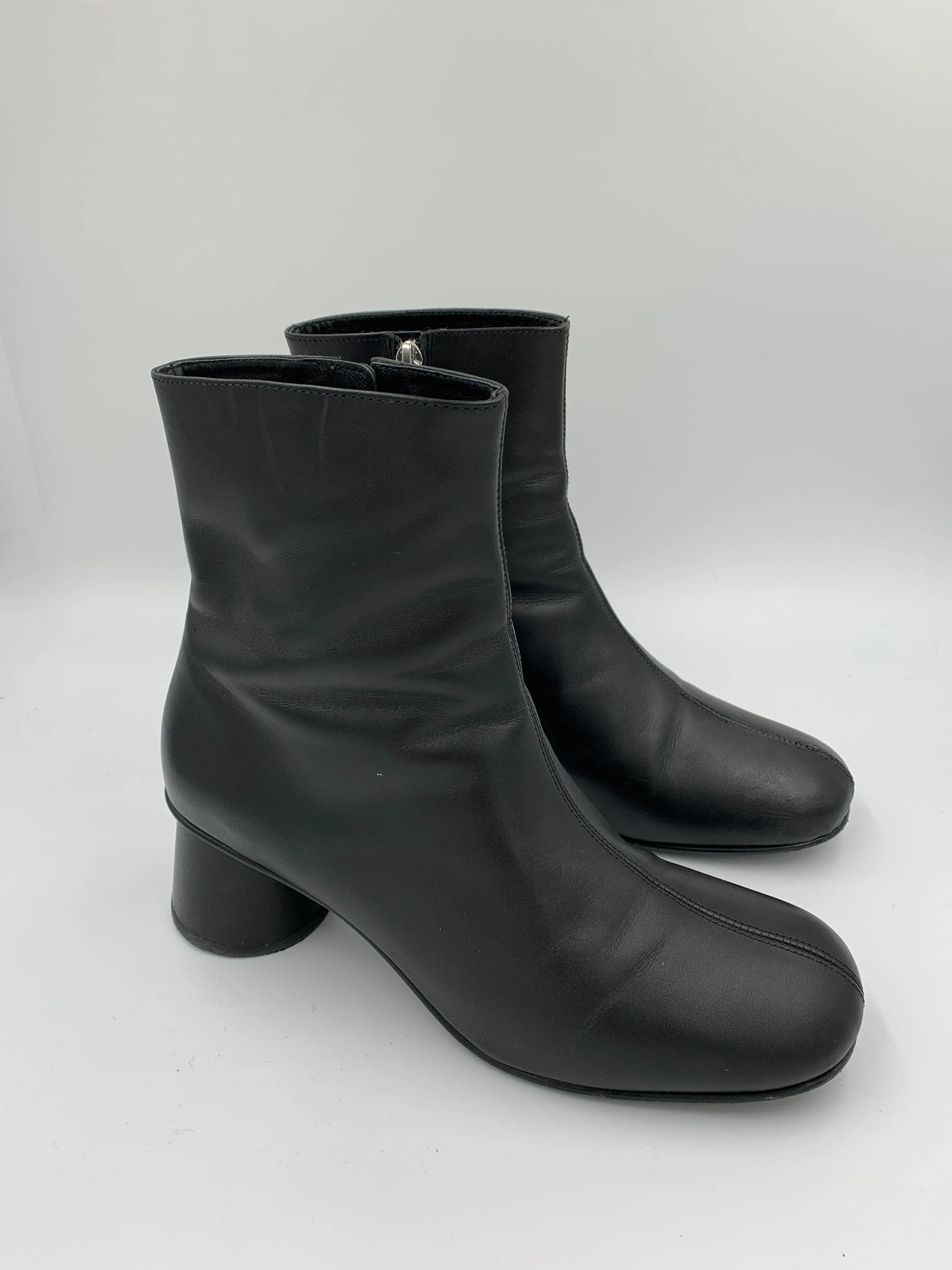 Second Hand Maia Black Boot